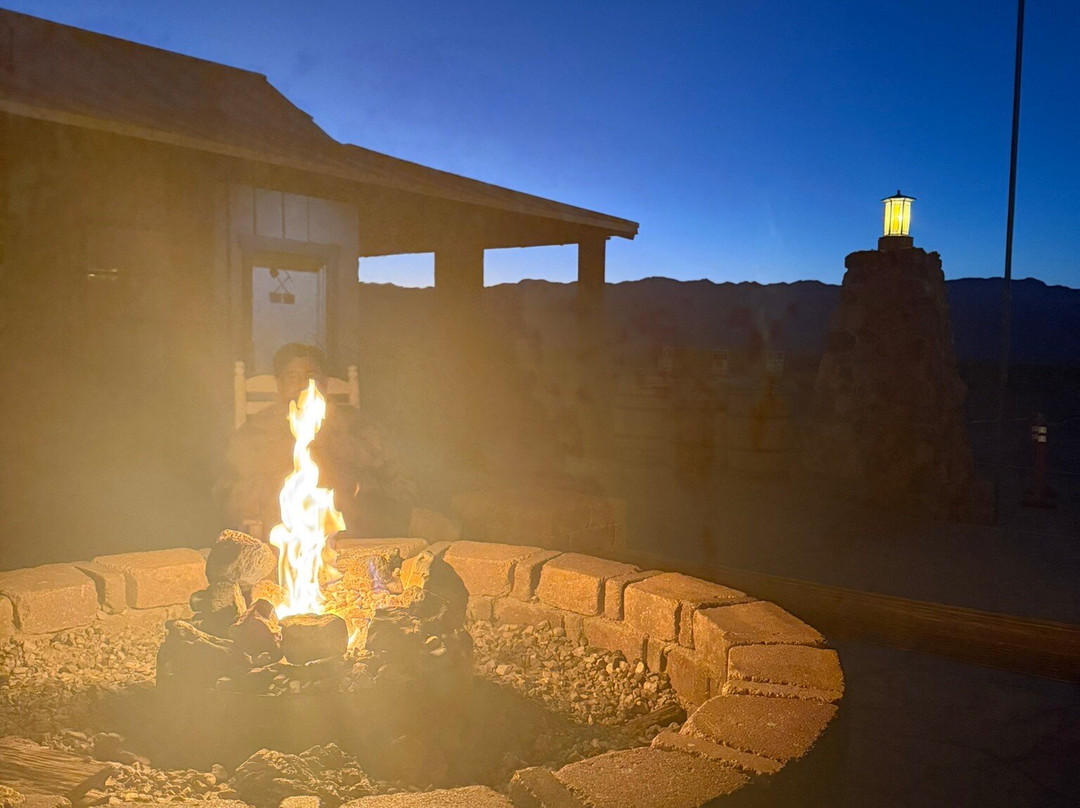 炉管井村酒店 - 公园内主图