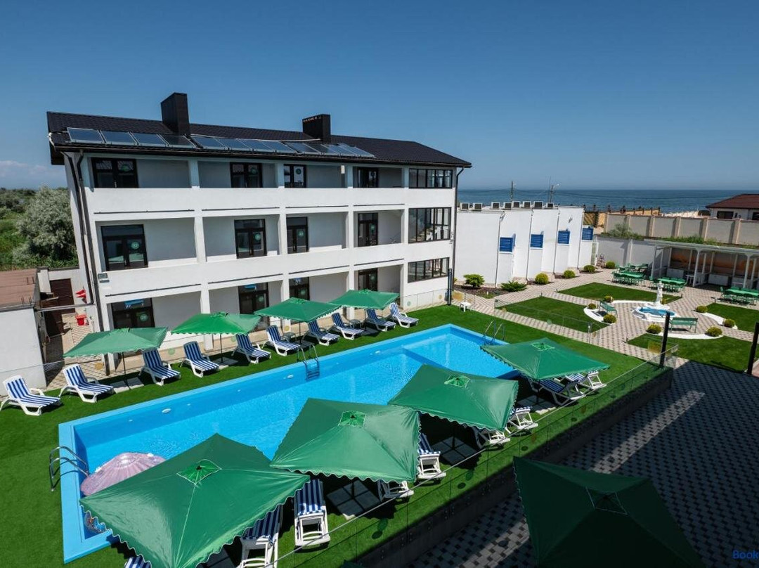 Weekend Family Hotel