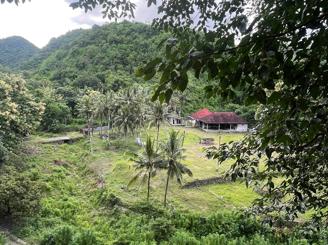 Giri Putri Cave景点图片