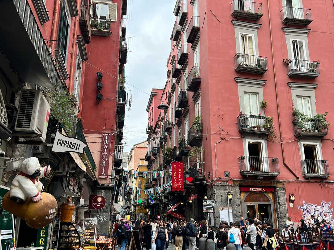 Piazza Garibaldi-拉马达莱娜必去景点