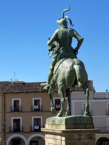 Estatua Ecuestre de Francisco Pizarro-特鲁希略必去景点