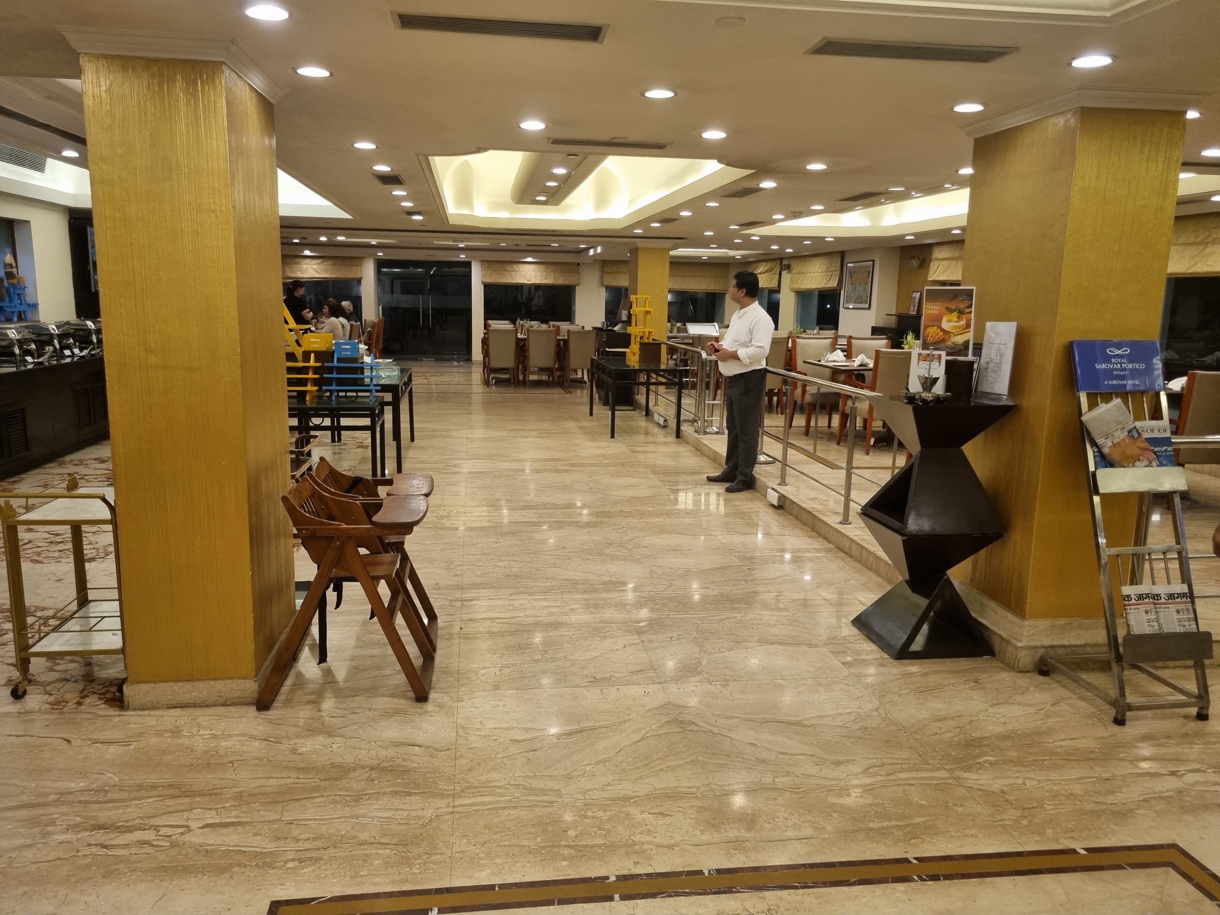 Royal Sarovar Portico-官方