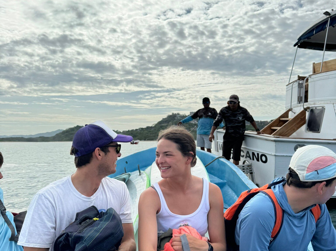 Mr Pelicano Boat Tours景点图片