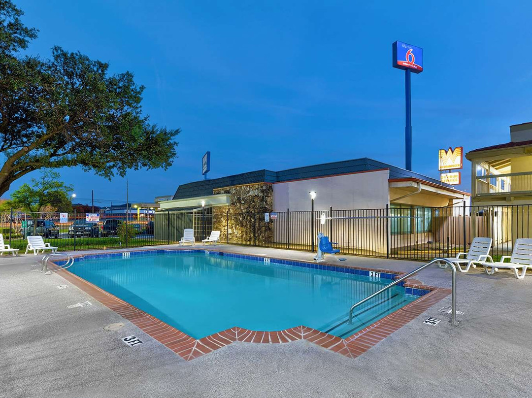 Studio 6 Denton - UNT