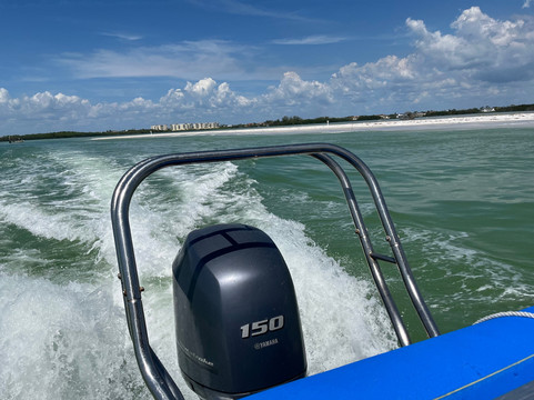 Float your boat tours-圣彼得海滩必去景点