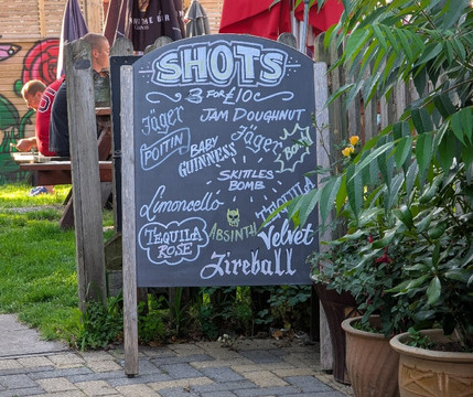 Full Moon Pub-韦尔斯必去景点