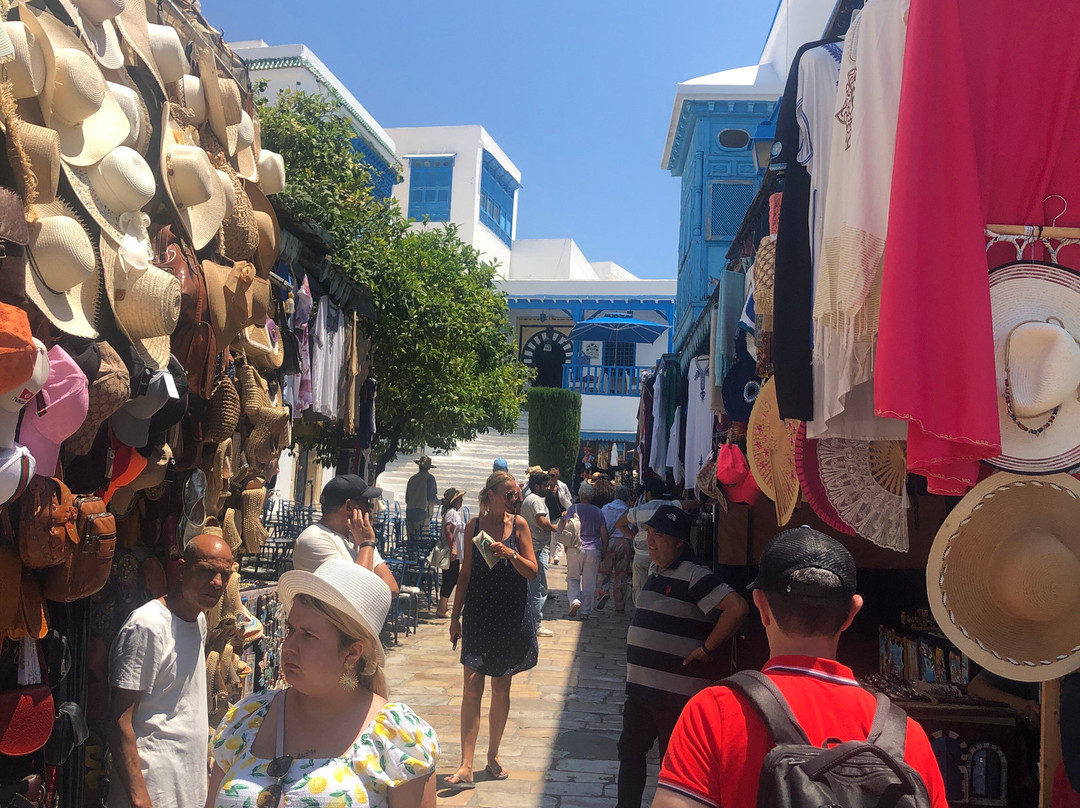 D'Art Lella Salha & Des métiers-蓝白小镇必去景点