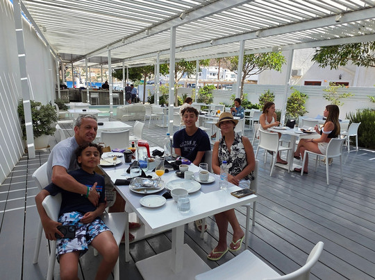 Relux Ios Hotel主图