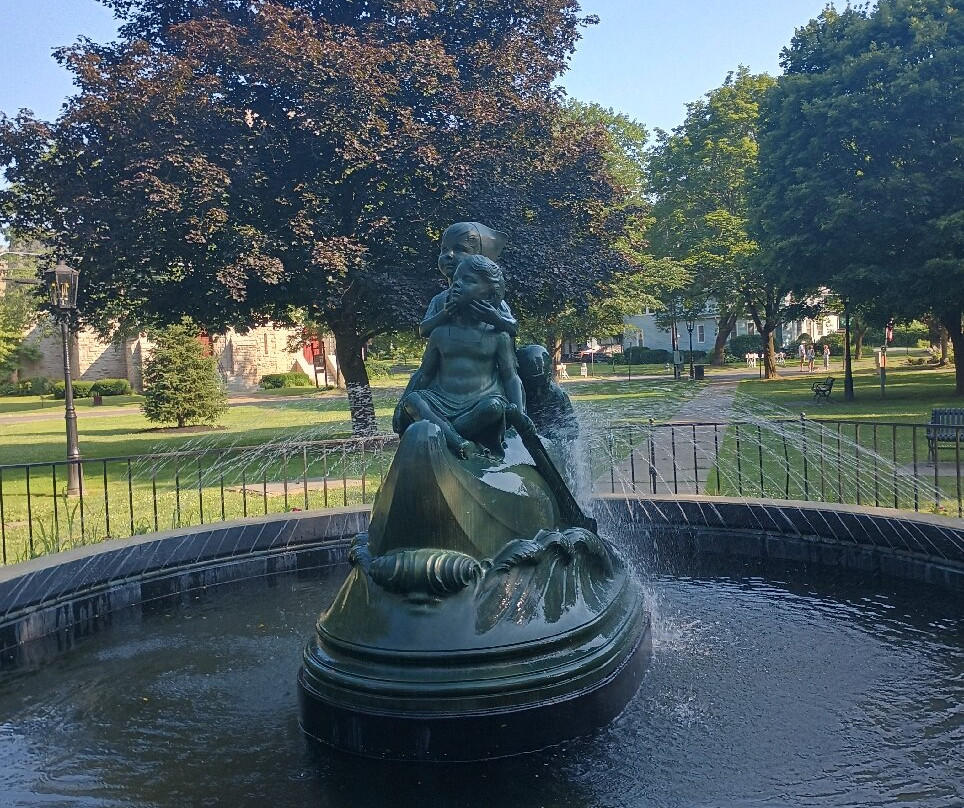 Wynken, Blynken & Nod Fountain-Wellsboro必去景点