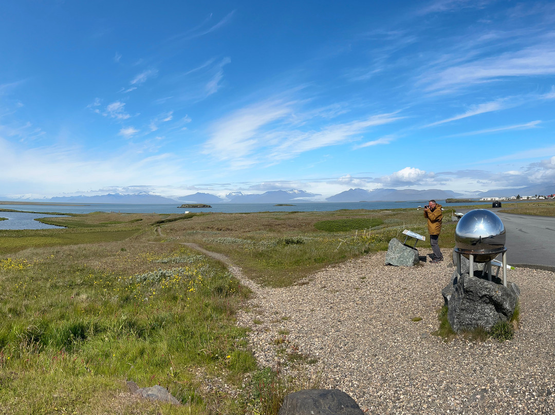 Höfn Universe Sculpture-赫本必去景点