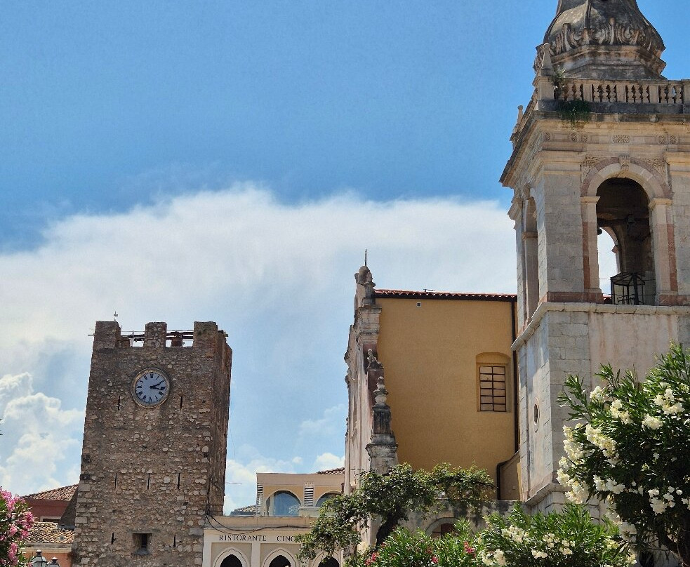 Torre dell'Orologio-陶尔米纳必去景点