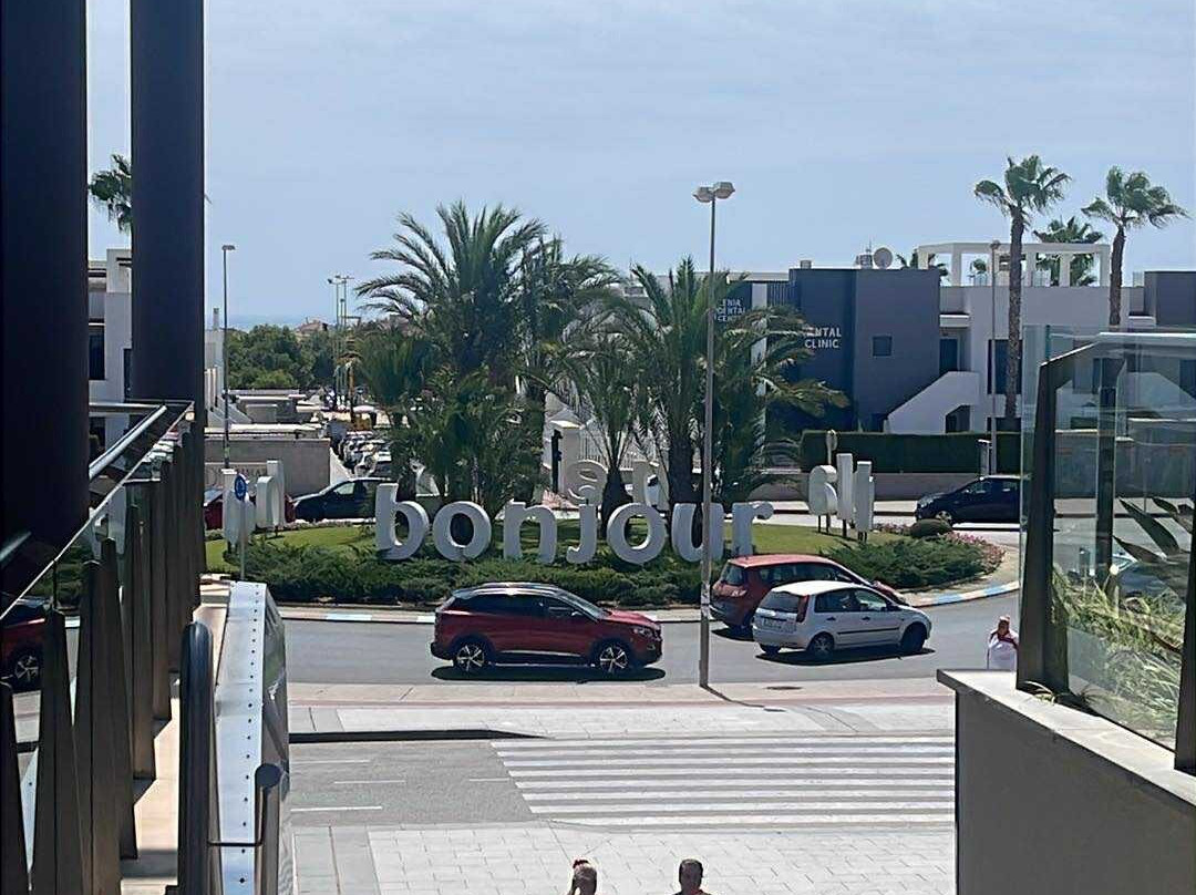 Zenia Boulevard-奥里韦拉必去景点