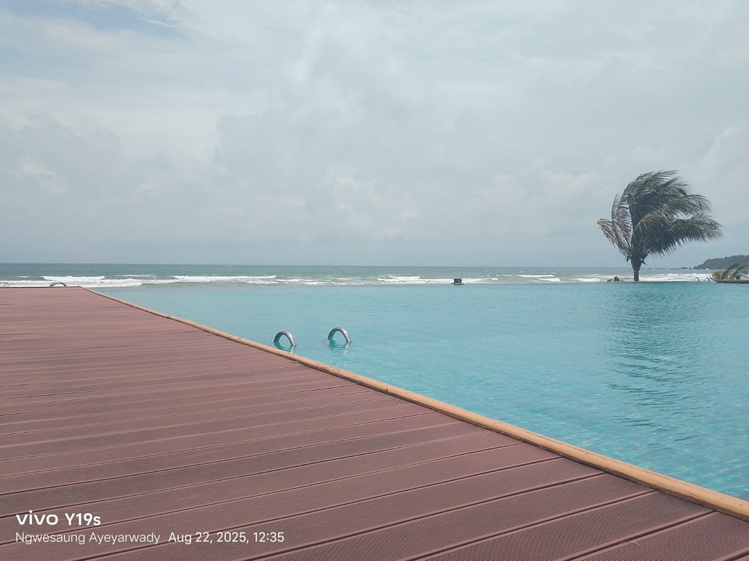 纳沃萨恩游艇俱乐部&度假村主图