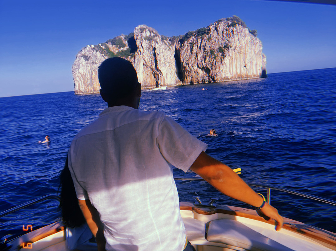 Cooperativa Marina della lobra-马萨卢布伦塞必去景点