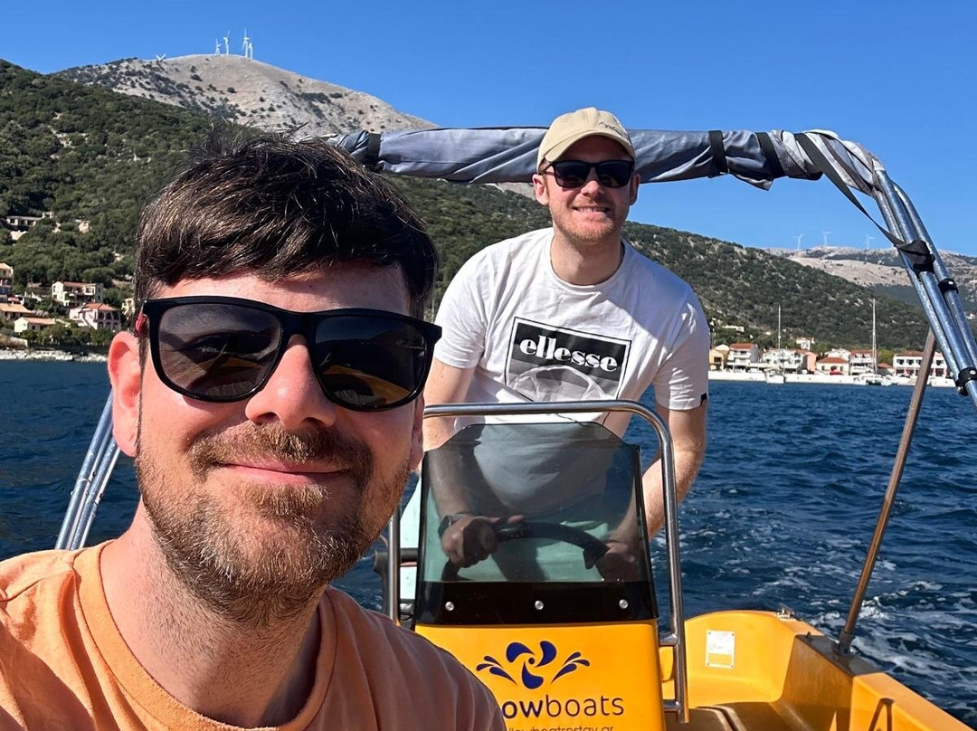 Yellow Boats Company-阿吉亚埃菲米亚必去景点