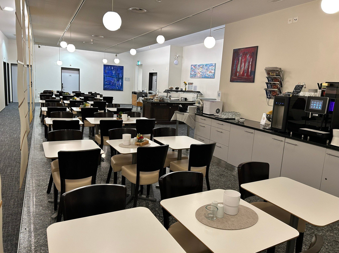 苏尔塞酒店主图