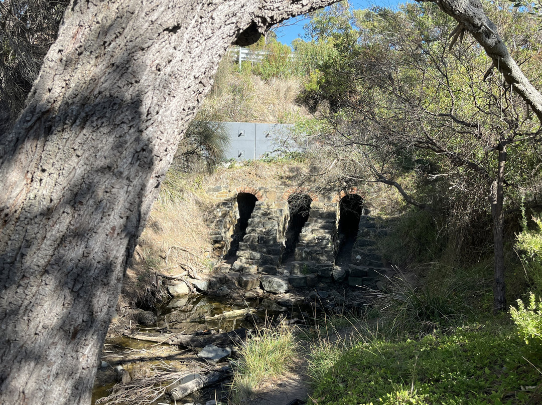 Three Arch Bridge-Little Swanport必去景点