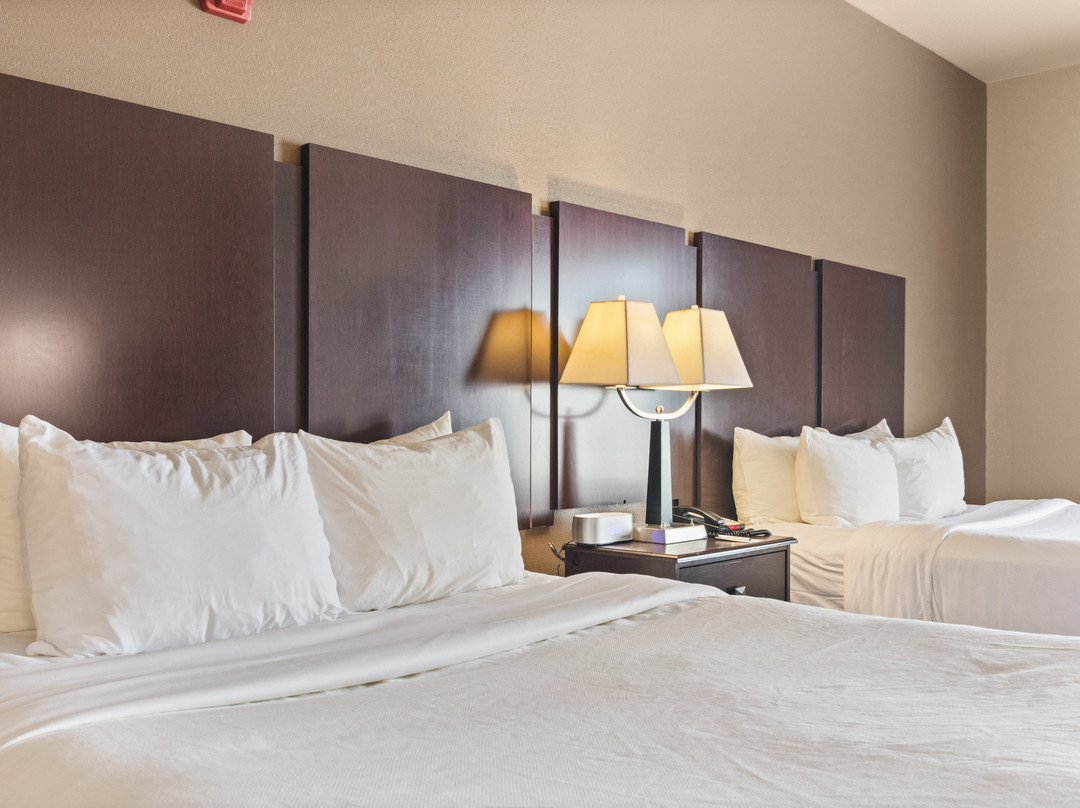 Portland Inn & Suites主图