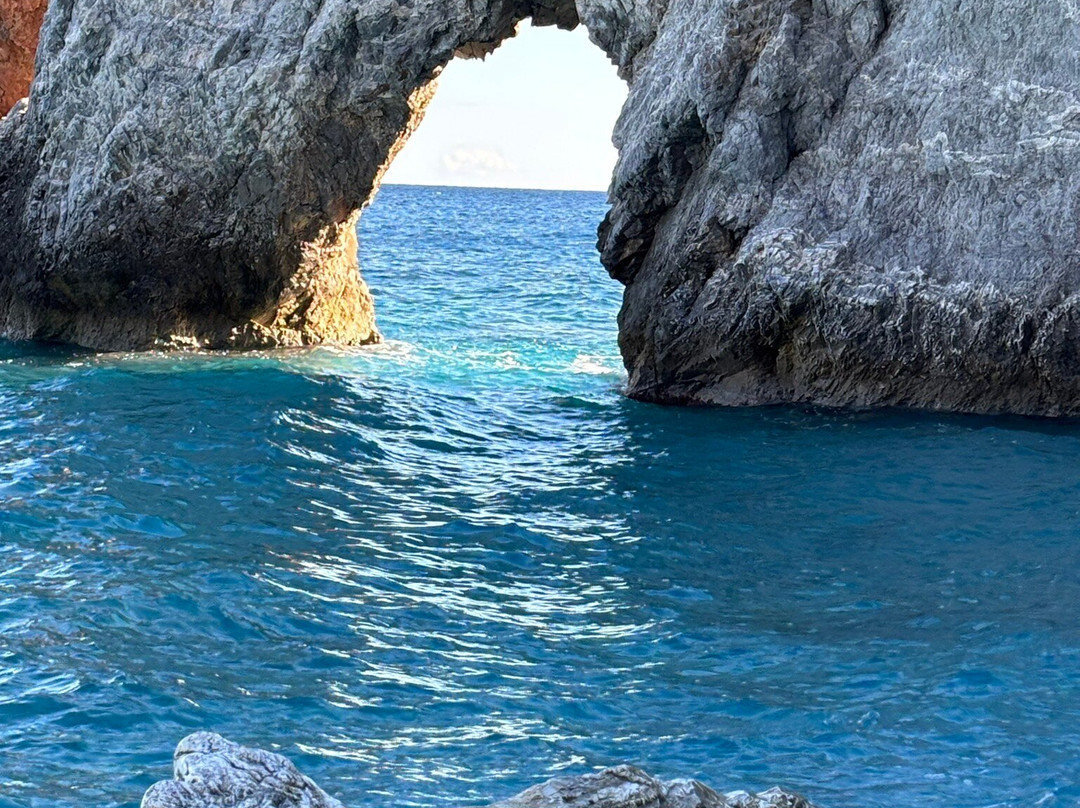 Lalaria Beach-斯亚索斯必去景点