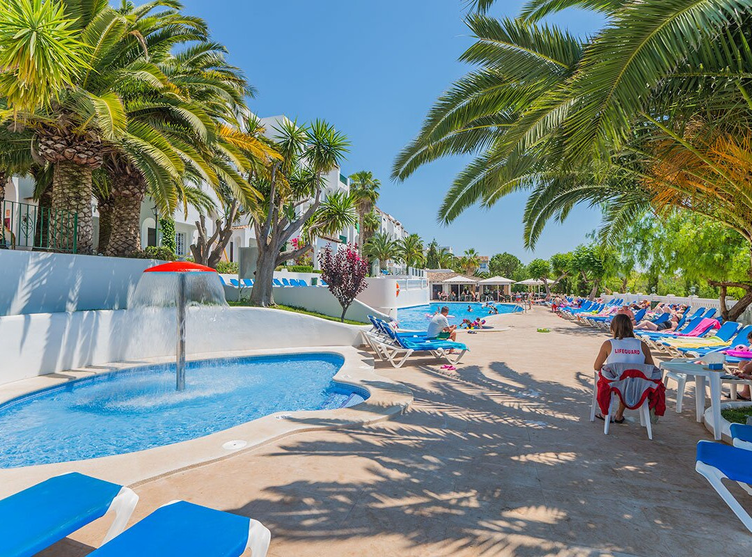 假日中心公寓式酒店主图