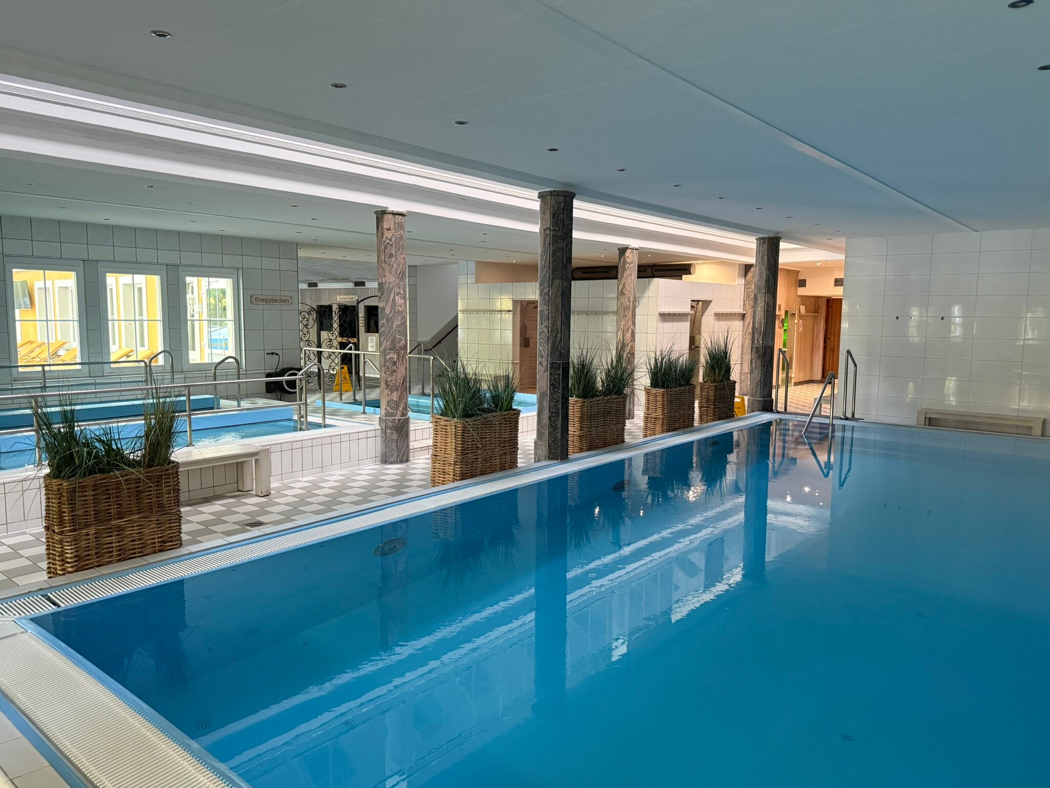 Hotel Hof Hahn-泳池