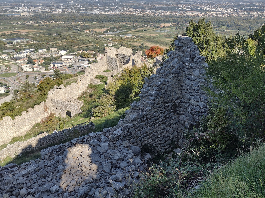 Chateau De Crussol-Saint-Peray必去景点