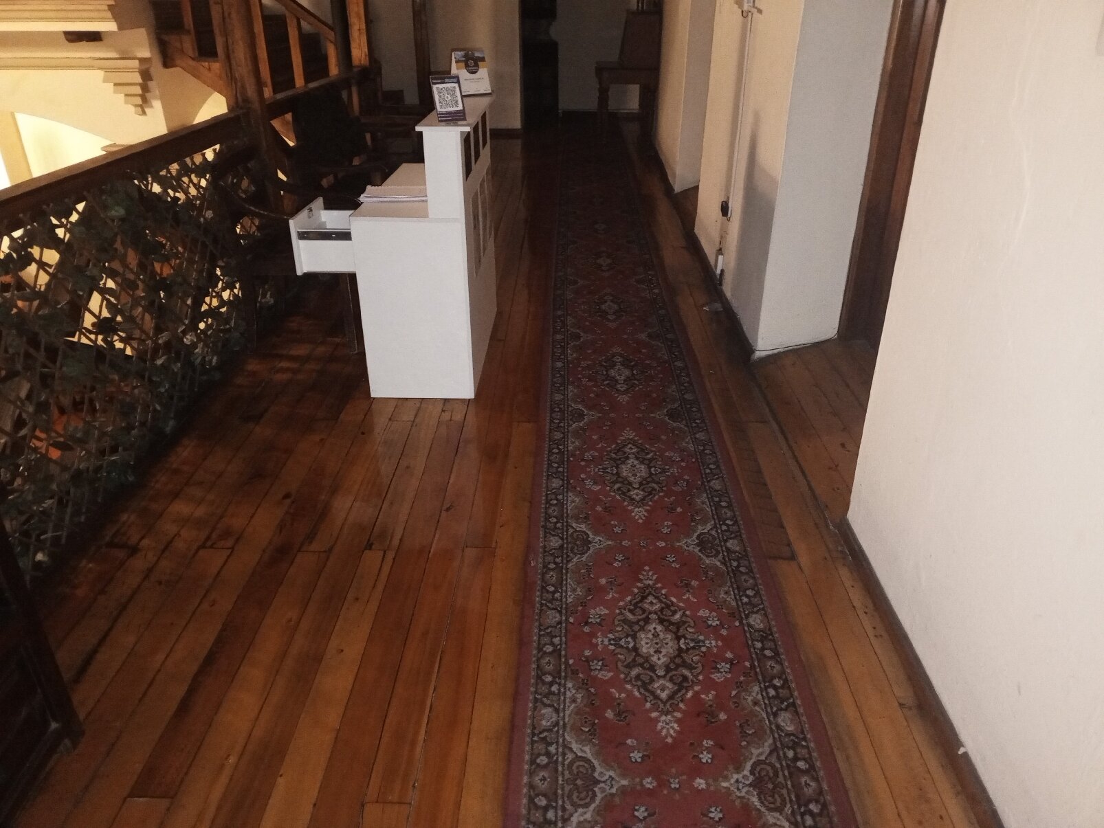 Hostal restaurante La Suite-官方