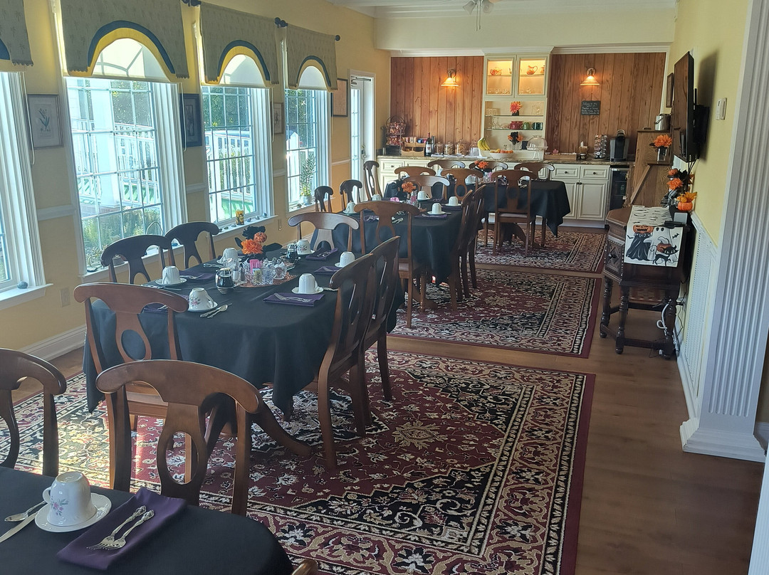 The Cypress Inn主图