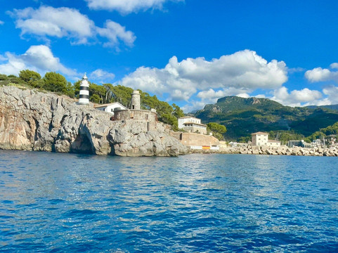 Barcos Azules-索列尔港必去景点