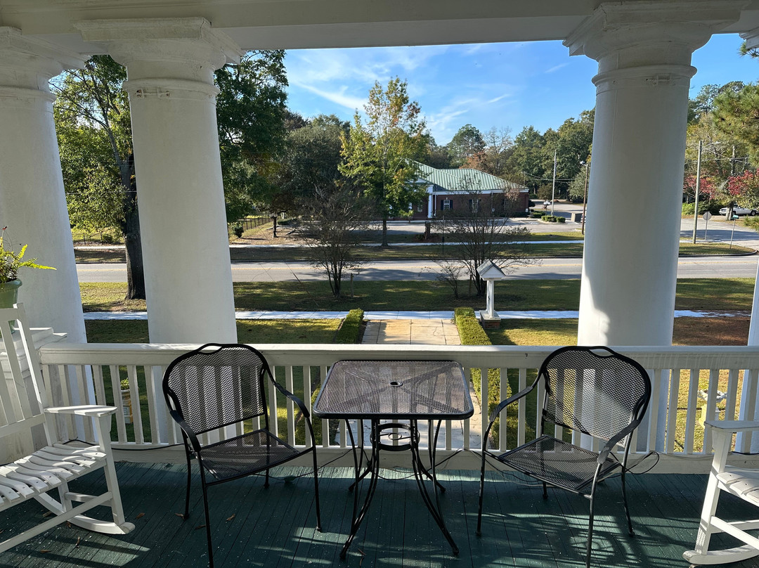 The Columns Bed And Breakfast Inn主图