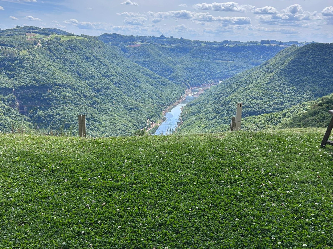 Adega Dom Camilo-Nova Padua必去景点