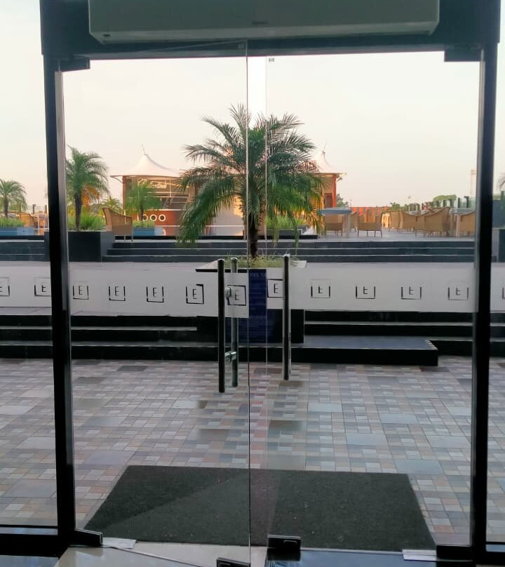 Essentia Luxury Hotel Indore主图