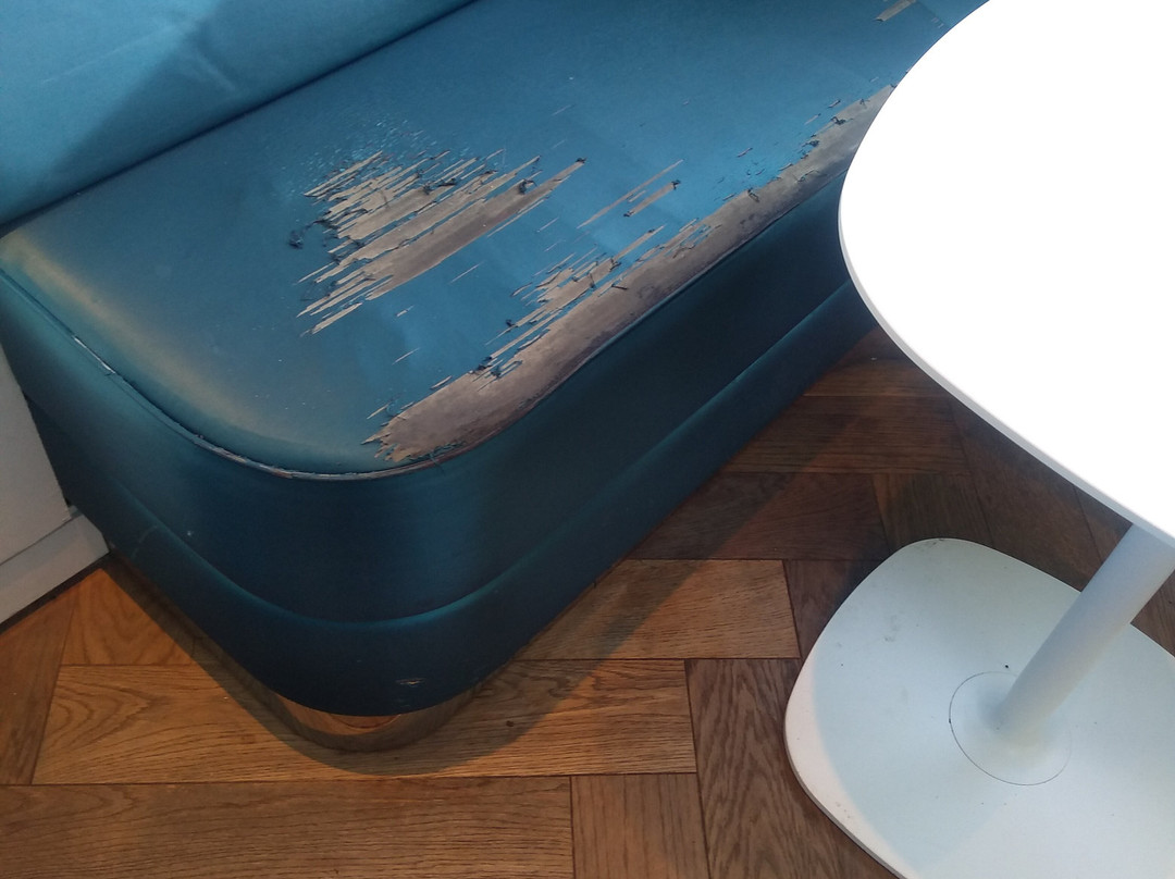 Plaza Express The Lounge-霍利必去景点