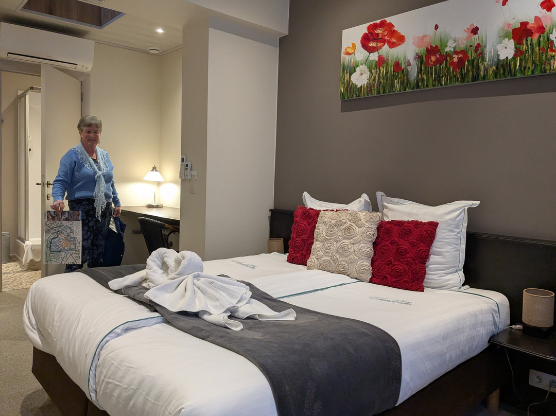 Ambrosia Hotel主图