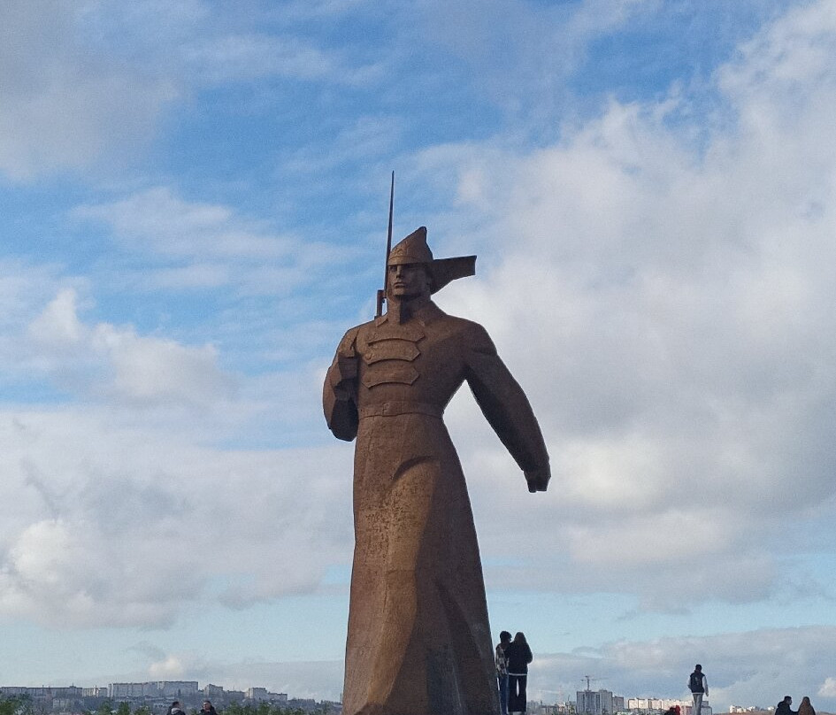 Monument to the Red Guard Soldier-Stavropol必去景点