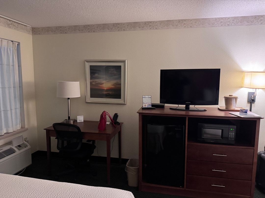 Baymont By Wyndham Mackinaw City主图