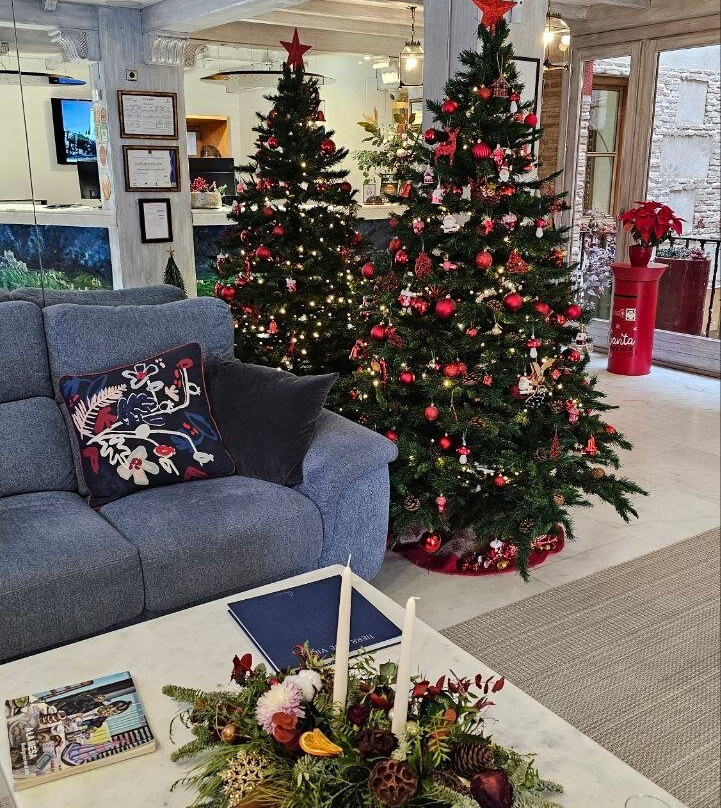 EI格列柯斯考特尔酒店主图