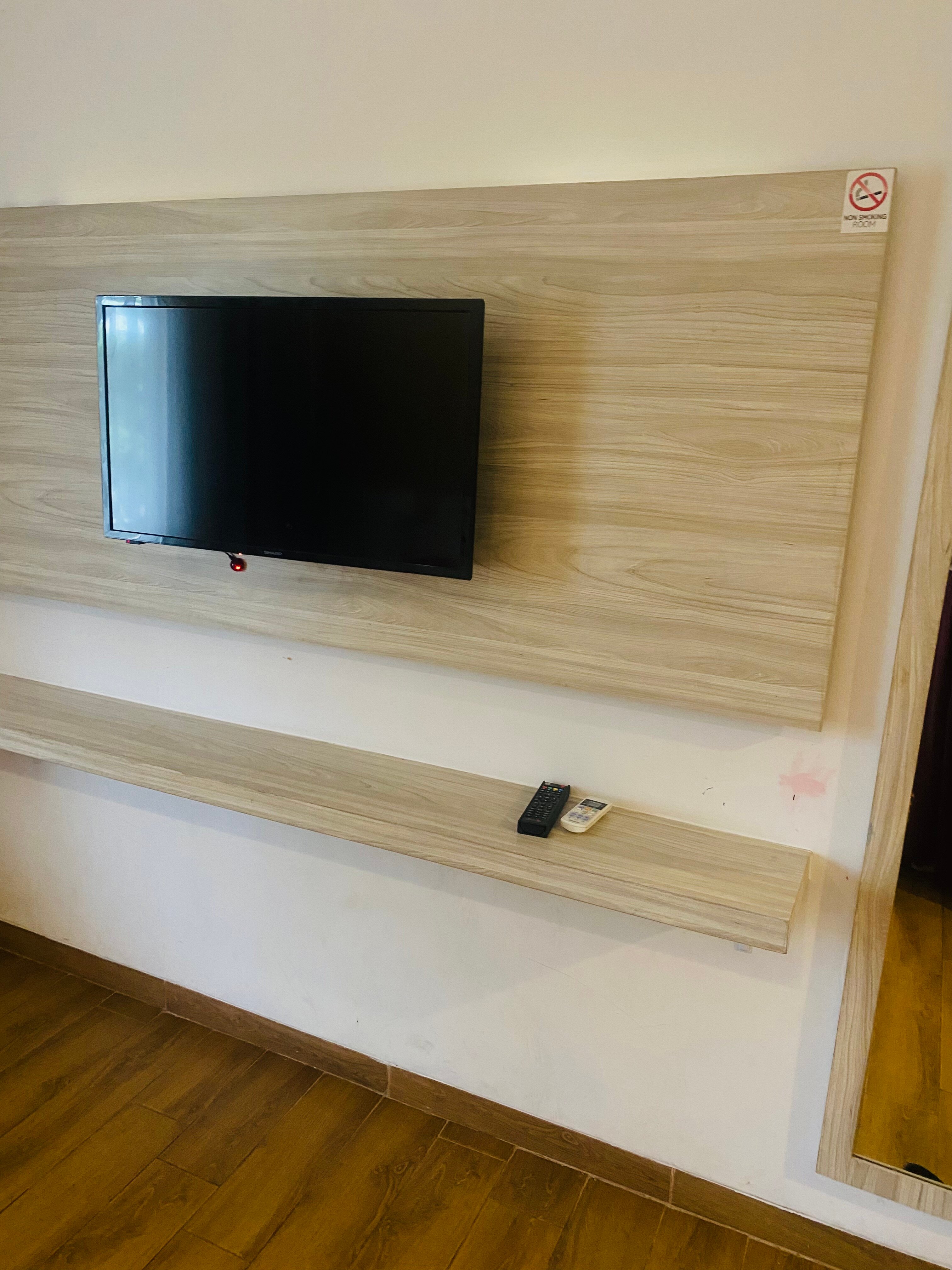 Front One Akshaya Hotel Karawang-官方