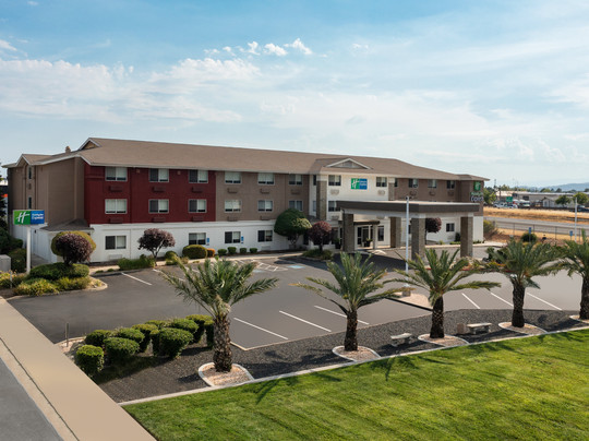 Holiday Inn Express Redding North