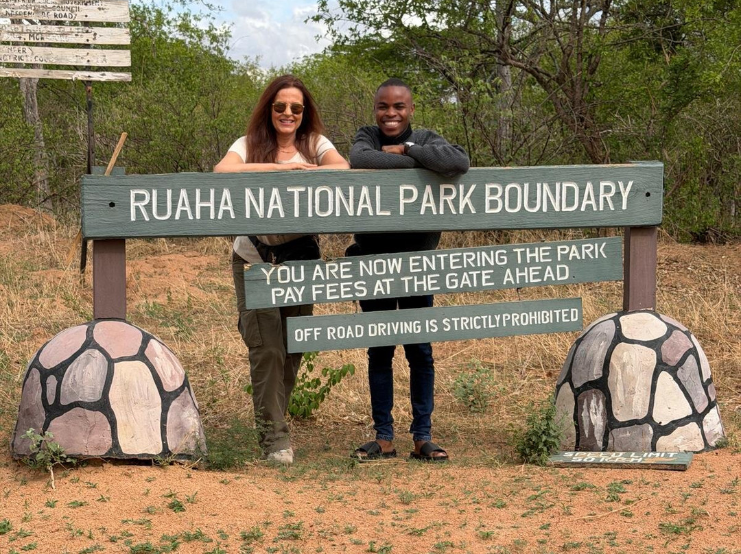 African Ratel Safari-Dar es Salaam必去景点