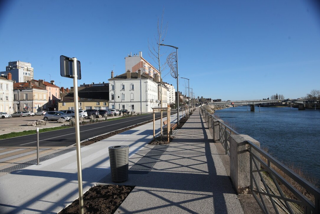 Quai Saint-Cosme-索恩河畔沙隆必去景点