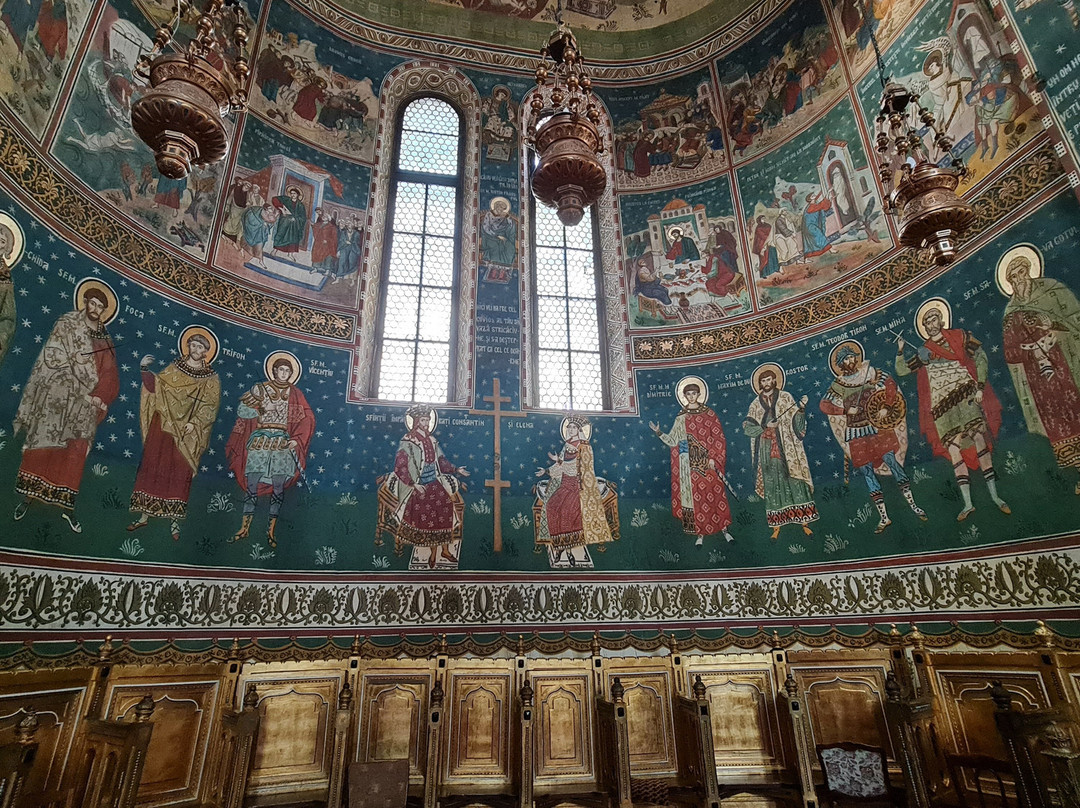 Catedrala Sfinții Apostoli Petru și Pavel - Constanța-康斯坦萨必去景点