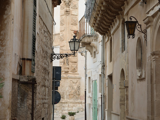 Palazzo Beneventano-希克利必去景点