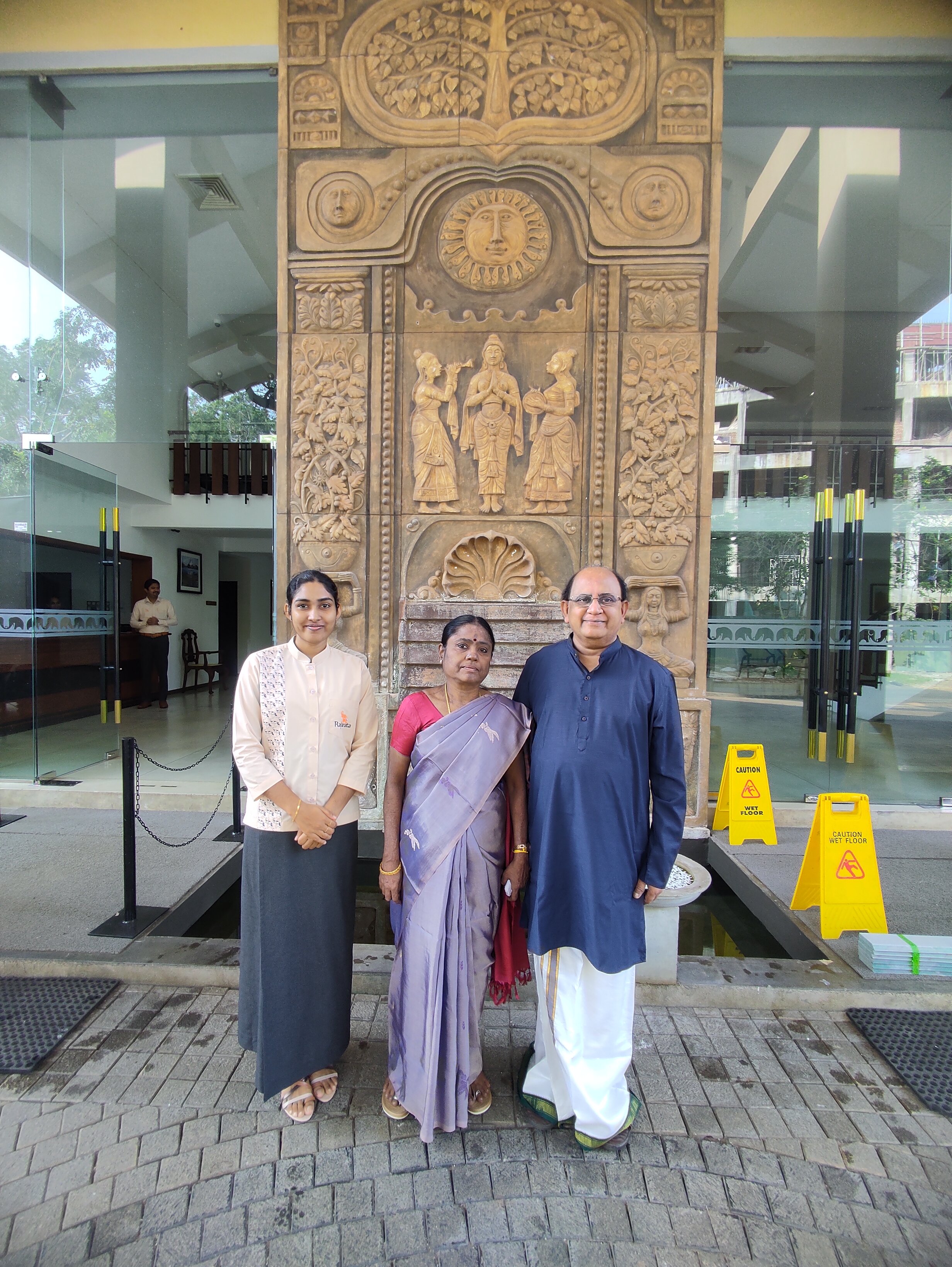 拉加拉塔酒店-官方