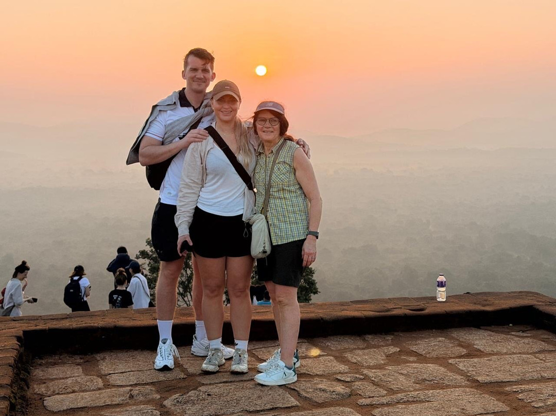 H.O.T Tourism-科伦坡必去景点