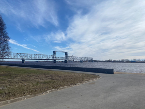 Severodvinskiy Bridge-阿尔汉格尔斯克必去景点