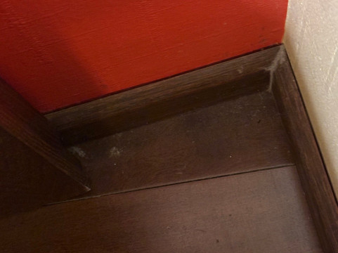 德贝尔尼酒店主图