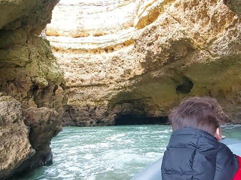 Allboat-阿尔布赞拉必去景点