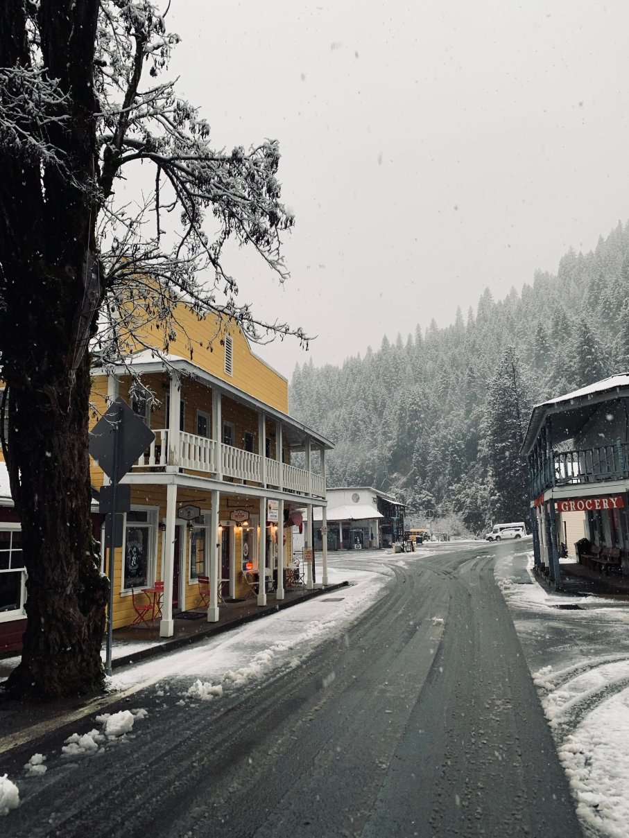 Riverside Mountain Lodge-官方