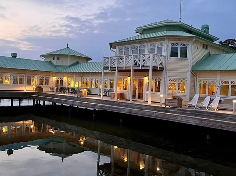 尼纳斯哈伍斯百德酒店主图